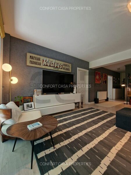 1 Mai, Piata Victoriei, apartament 3 camere, gradina de 95 mp amenajata