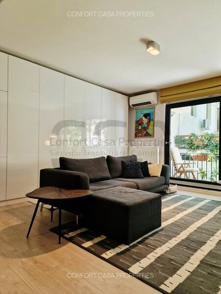 1 Mai, Piata Victoriei, apartament 3 camere, gradina de 95 mp amenajata